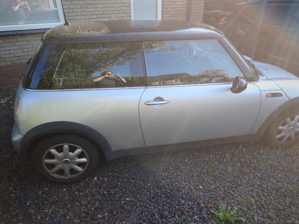 Mini 1.6 16V Cooper 2004 Grijs ZONDER APK!!!, Auto's, Zwart, 4 cilinders, 4 stoelen, Handgeschakeld