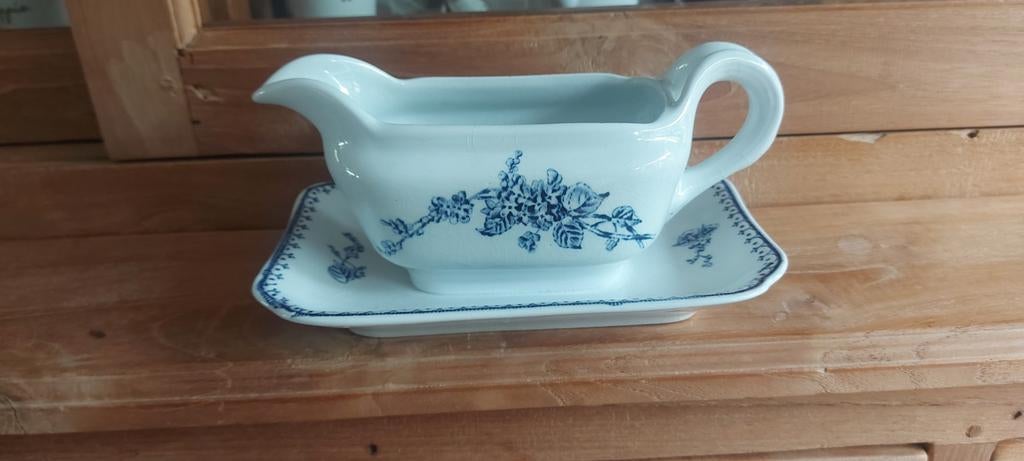 Petrus regout sauskom aan schotel vast, decor meibloem, Antiek en Kunst, Antiek | Servies los, Ophalen of Verzenden