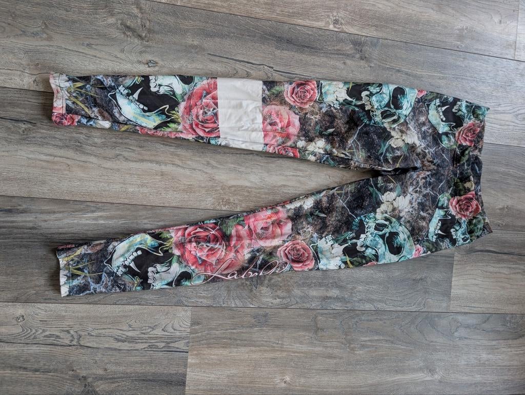 Legging/sportlegging met schedels en rozenprint maat S, Kleding | Dames, Ophalen, Gedragen, Lang