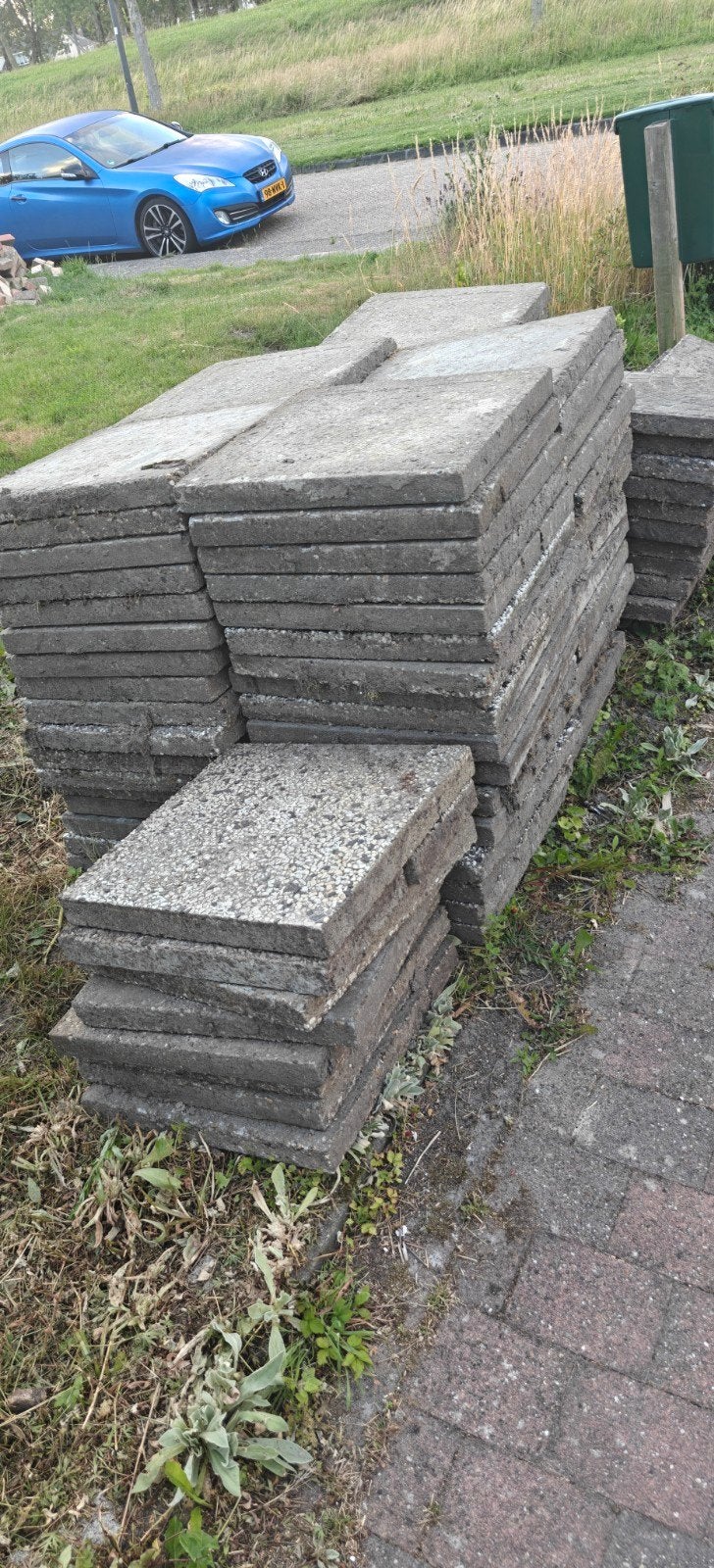 Gratis 26m² 50x50 tegels: grindtegels en betontegels, Ophalen, Gebruikt, 10 m² of meer, Terrastegels