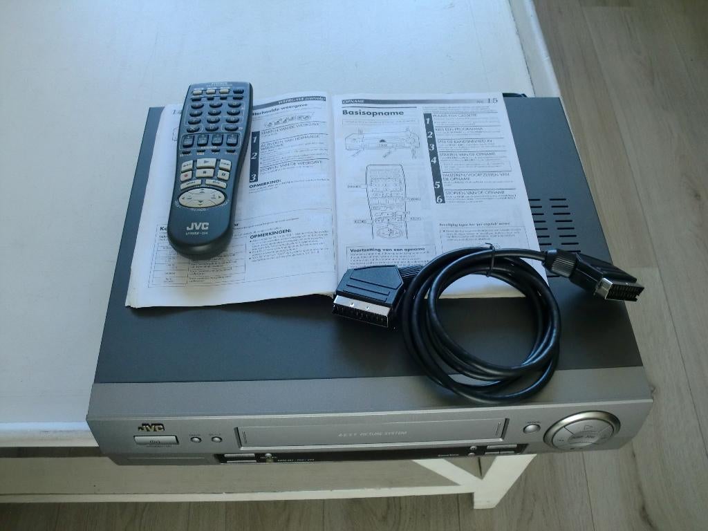 JVC Video Recorder onderhoud gehad HJ-R700 100% goed., Audio, Tv en Foto, Videospelers, Ophalen of Verzenden, Refurbished, VHS-speler of -recorder