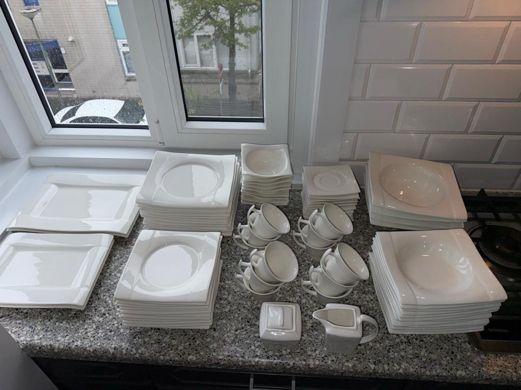 Uitgebreid wit servies, vierkant design, Huis en Inrichting, Keuken | Servies, Zo goed als nieuw, Compleet servies, Effen, Porselein