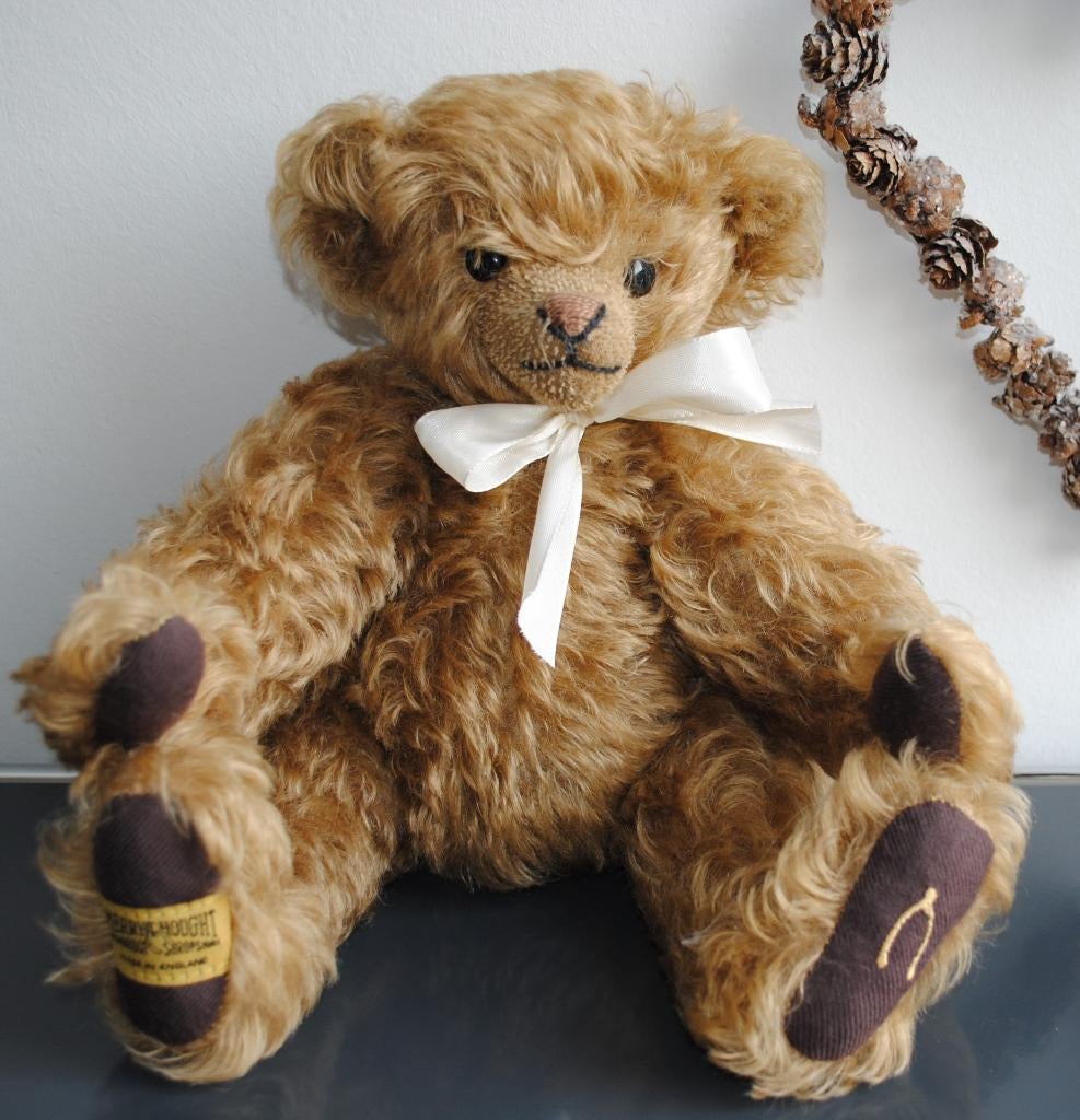 Merrythought beer - gekruld mohair - verzamelobject!, Ophalen of Verzenden, Zo goed als nieuw, Stoffen beer, Overige merken