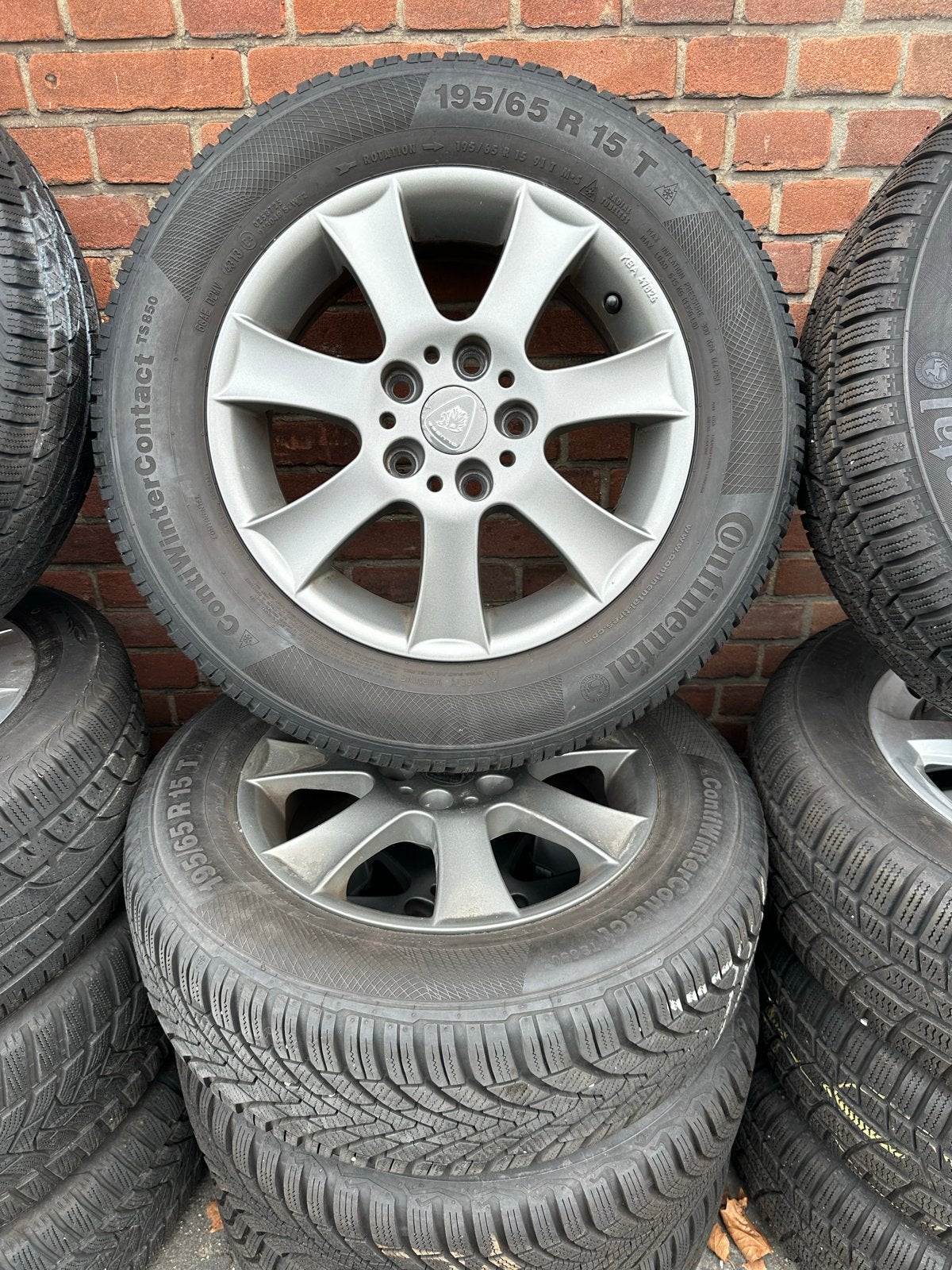 Peugeot Continental Winterbanden op Velg 195/65 R15, Auto-onderdelen, Banden en Velgen, Ophalen, Gebruikt, 15 inch, Banden en Velgen