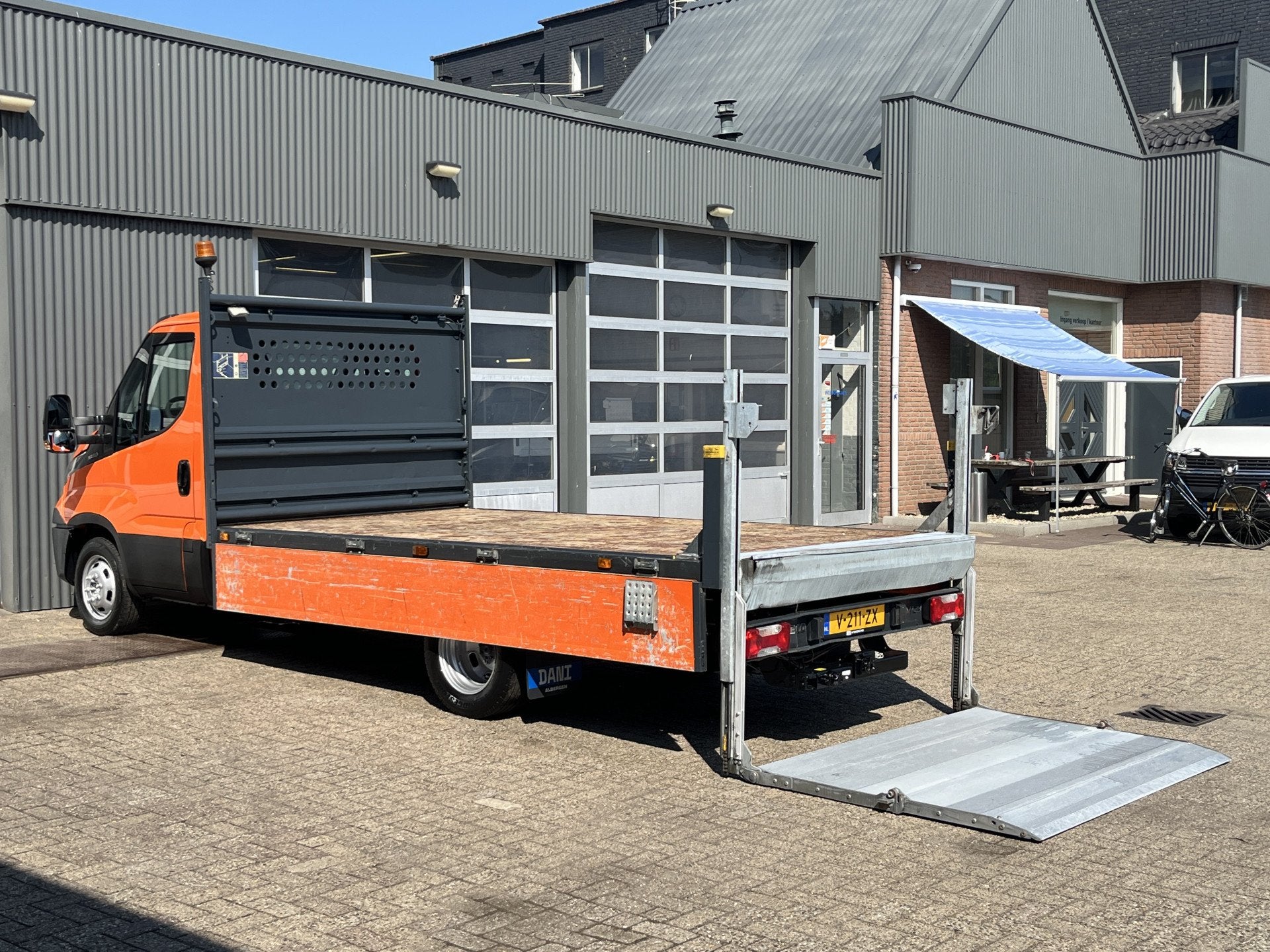 Iveco Daily 35C14 2.3 375 Laadklep 500kg Trekhaak 3500kg tre, Gebruikt, Iveco, 2535 kg, Origineel Nederlands