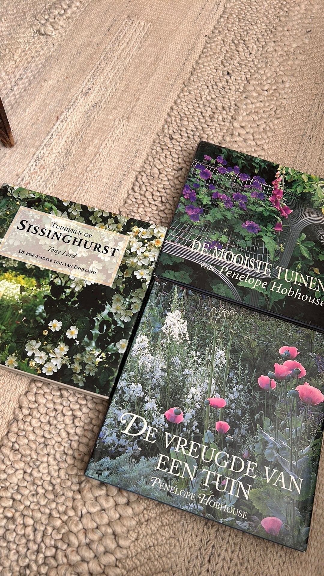 3 tuinboeken Penelope Hobhouse Tuinieren op Sissinghurst, Ophalen of Verzenden, Gelezen, Tuinieren en Tuinplanten