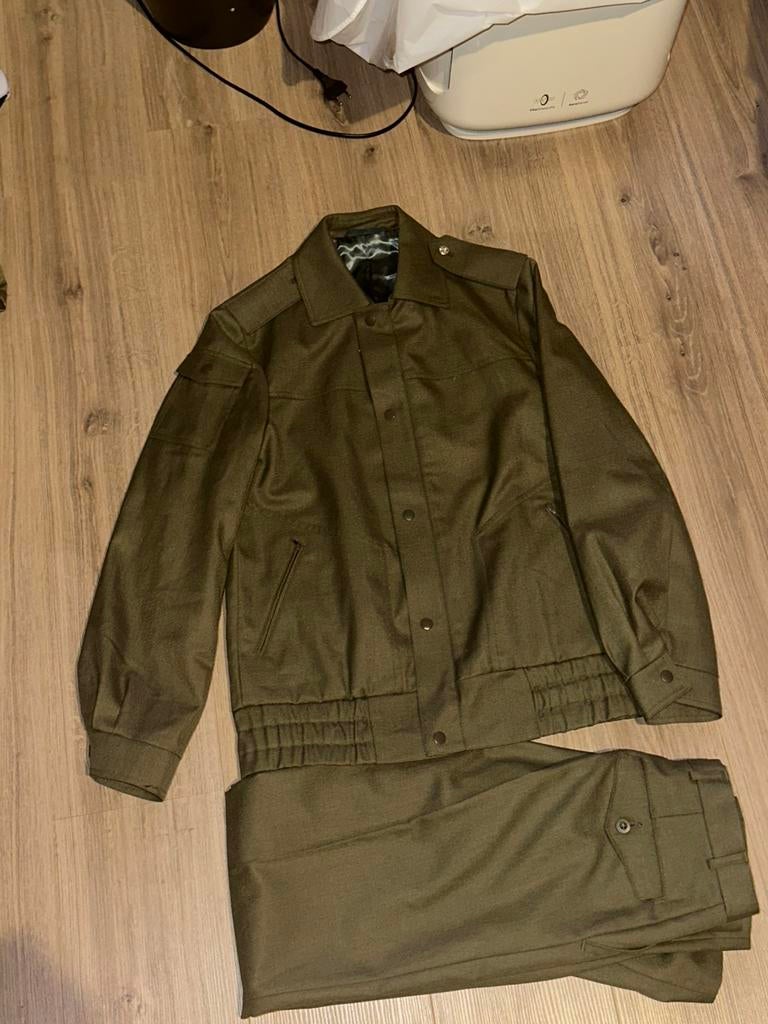 CSSR Tsjechië uniform, Verzamelen, Militaria | Algemeen, Landmacht, Kleding of Schoenen, Ophalen of Verzenden