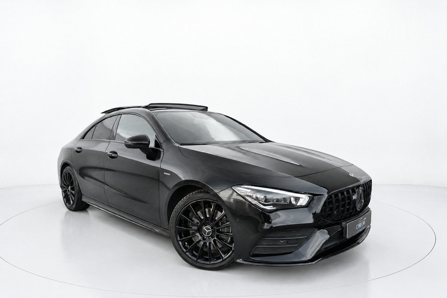 Mercedes-Benz CLA-KLASSE 200 AMG NIGHT PANO SFEER MEMORY, Auto's, CLA, Gebruikt, 4 cilinders, Bedrijf