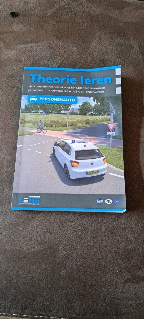 auto theorie boeken, Ophalen of Verzenden, Gelezen