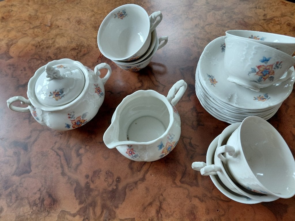 Theeservies, Ophalen