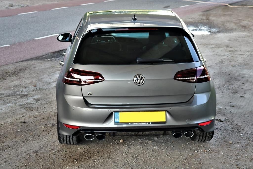 Volkswagen Golf R 4Motion DSG 300pk | 66.250 km | Pano, Automaat, 4 cilinders, 1984 cc, Vierwielaandrijving