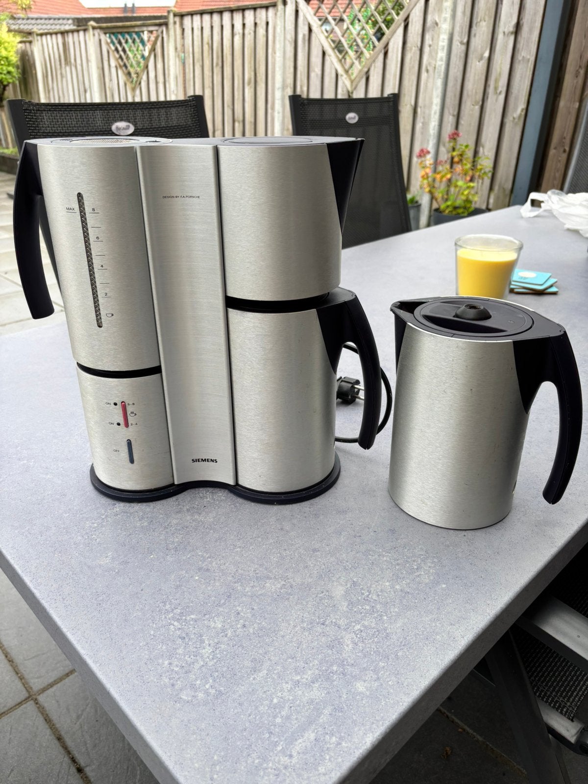 Siemens Porsche design koffiemachine + extra thermoskan, Ophalen, Koffiemachine, Gemalen koffie, Zo goed als nieuw