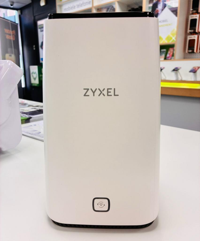 Zyxel FWA510 5G Router - Supersnel internet zonder kabels, Computers en Software, Routers en Modems, Ophalen, Zo goed als nieuw