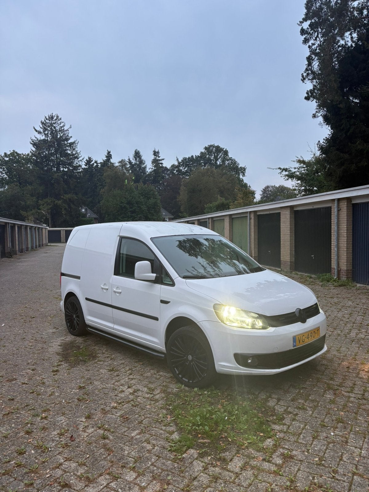 Volkswagen Caddy 1.6 TDI VOL, Voorwielaandrijving, Euro 5, Zwart, 4 cilinders