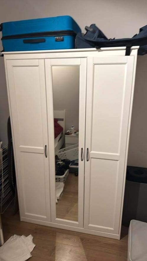 Songesand kledingkast 3 doors wardrobe spiegel Ikea wit, Huis en Inrichting, Kasten | Kledingkasten, Ophalen, 100 tot 150 cm, Zo goed als nieuw