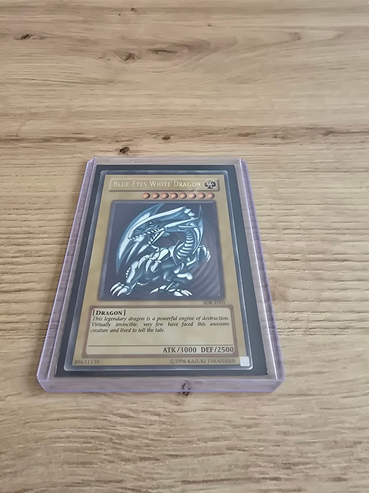 Yu-Gi-Oh! Blue-Eyes White Dragon SDK-E001, Hobby en Vrije tijd, Verzamelkaartspellen | Yu-gi-Oh!, Ophalen of Verzenden, Gebruikt