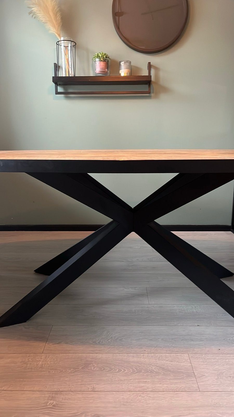 Elegante ovale eettafel met metalen spinpoot, Huis en Inrichting, Tafels | Eettafels, 100 tot 150 cm, 200 cm of meer, Ophalen of Verzenden