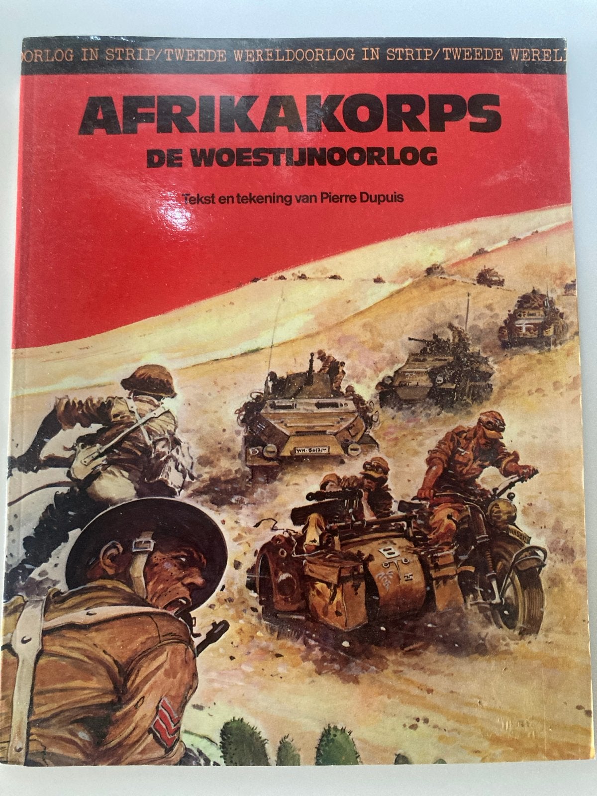 Afrikakorps: De Woestijnoorlog - Stripboek Tweede Wereldoorl, Ophalen of Verzenden, Tweede Wereldoorlog, Zo goed als nieuw, Overige onderwerpen