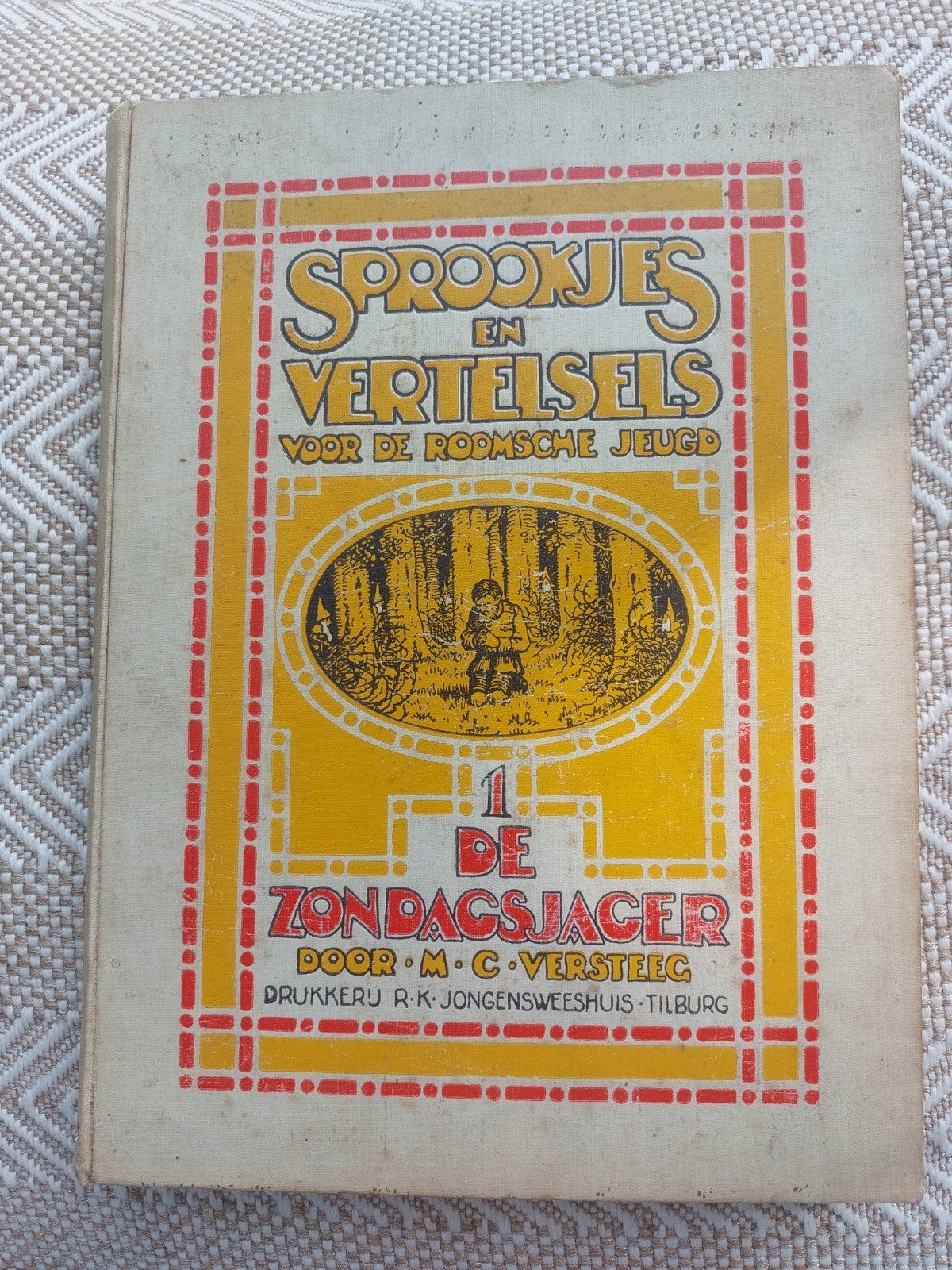 Sprookjes en Vertelsels: De Zondagsjager - M.C. Versteeg, Ophalen of Verzenden, Gelezen