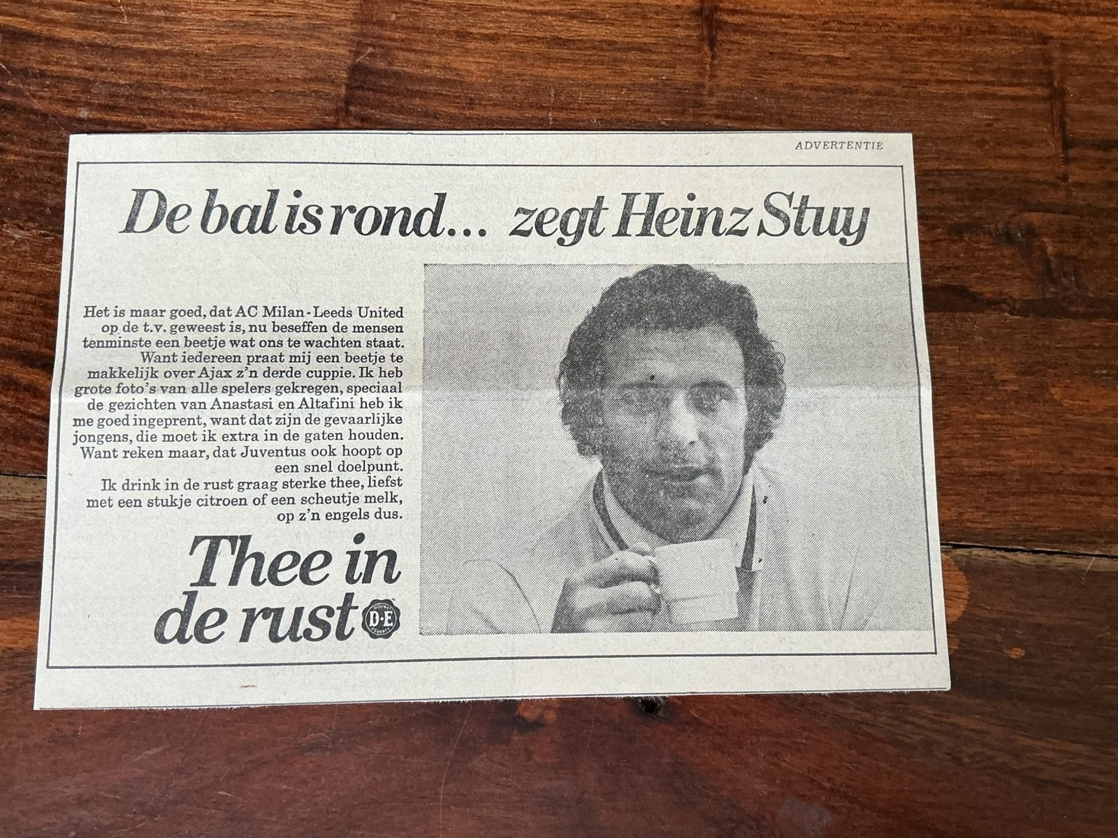 Voetbal reklame Ajax Heinz Stuy DE 1973 Thee in de rust, Verzamelen, Ophalen of Verzenden, 1960 tot 1980, Knipsel(s)