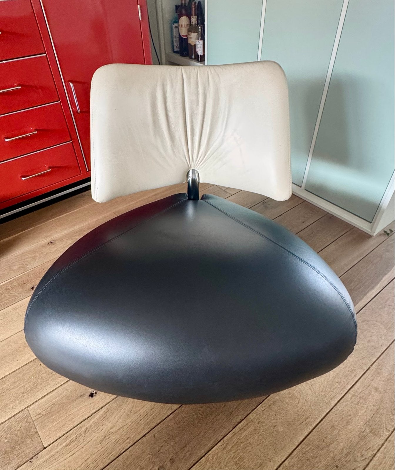 Leolux Pallone fauteuil zwart-wit in goede staat, Ophalen, Gebruikt, Leer, 75 tot 100 cm