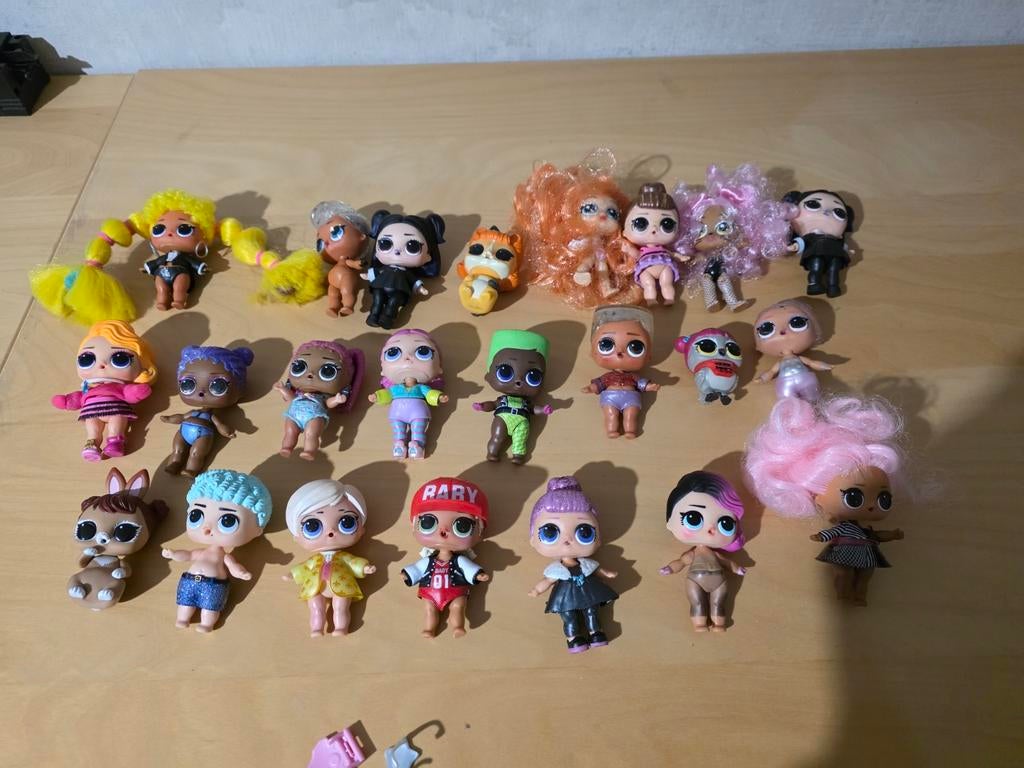 LOL Surprise poppetjes en accessoires, Kinderen en Baby's, Speelgoed | Poppen, Zo goed als nieuw, Overige typen, Ophalen of Verzenden