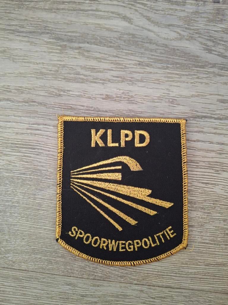 Verlopen embleem politie, Ophalen of Verzenden, Nederland, Embleem of Badge