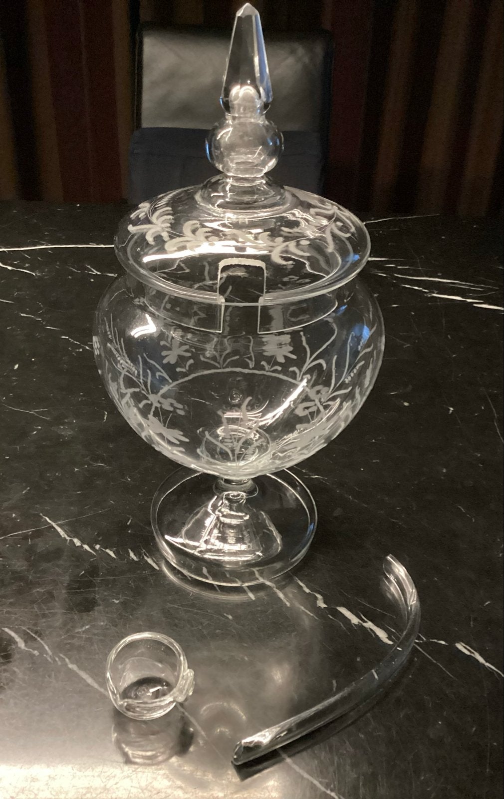 Antieke glazen bowlpot, Ophalen