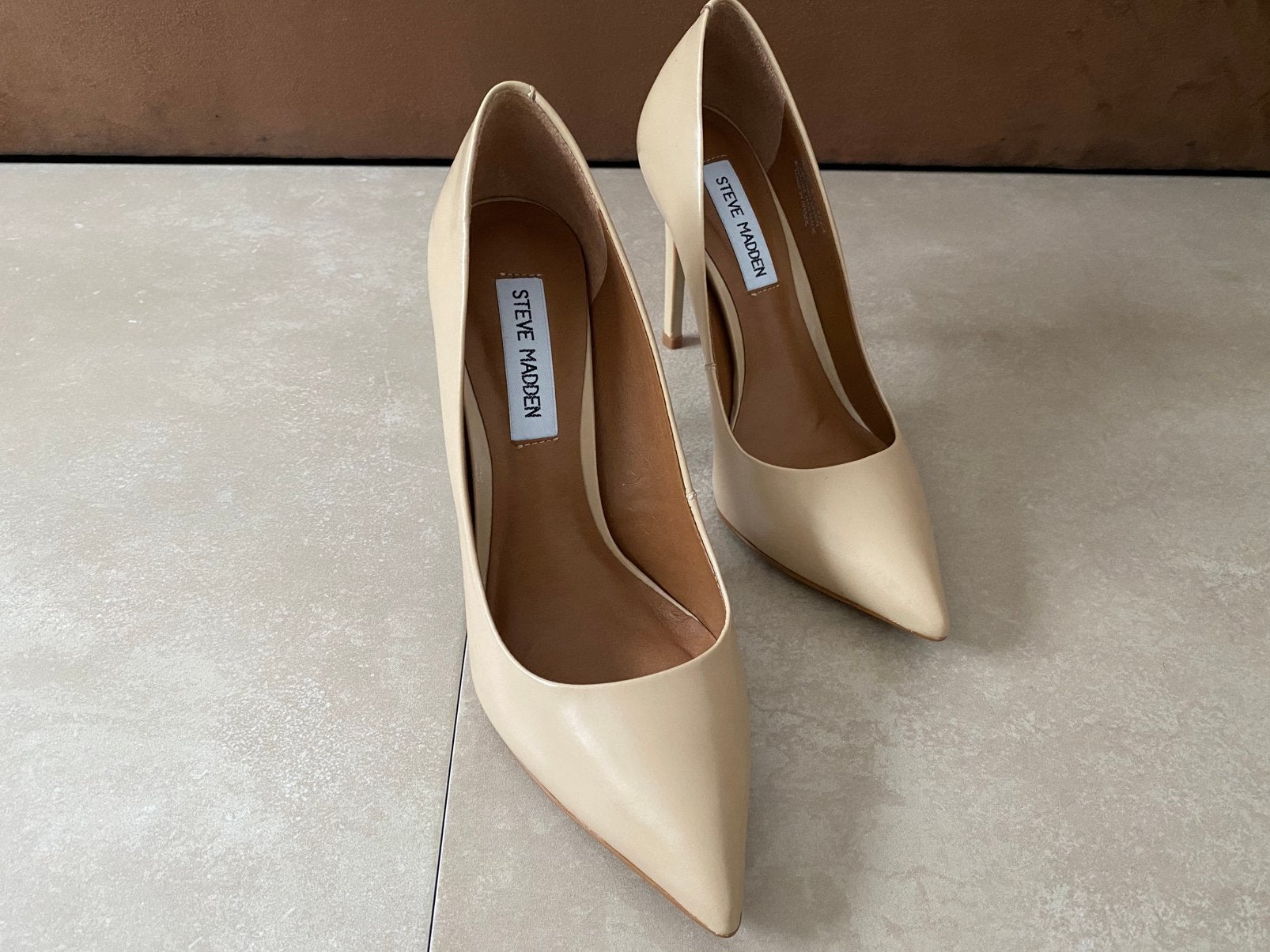 Pumps m 37 nieuw, Kleding | Dames, Pumps, Beige, Nieuw, Ophalen of Verzenden