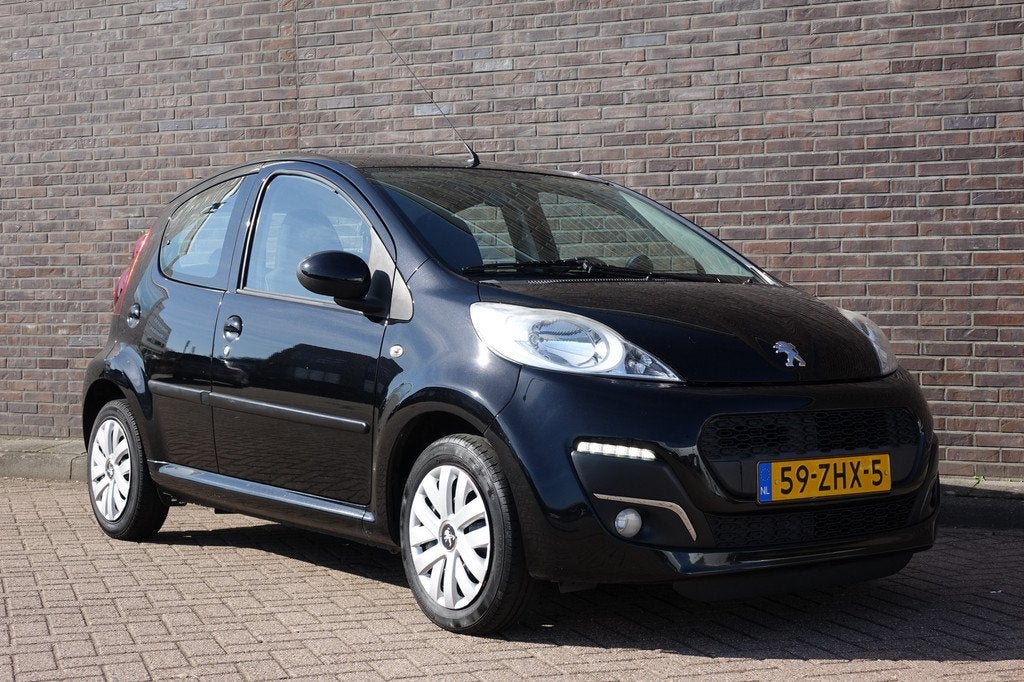 Peugeot 107 1.0 Envy, airco, 5 deurs, keurige auto, nieuwe k, Auto's, Peugeot, Voorwielaandrijving, Euro 5, Gebruikt, 4 stoelen