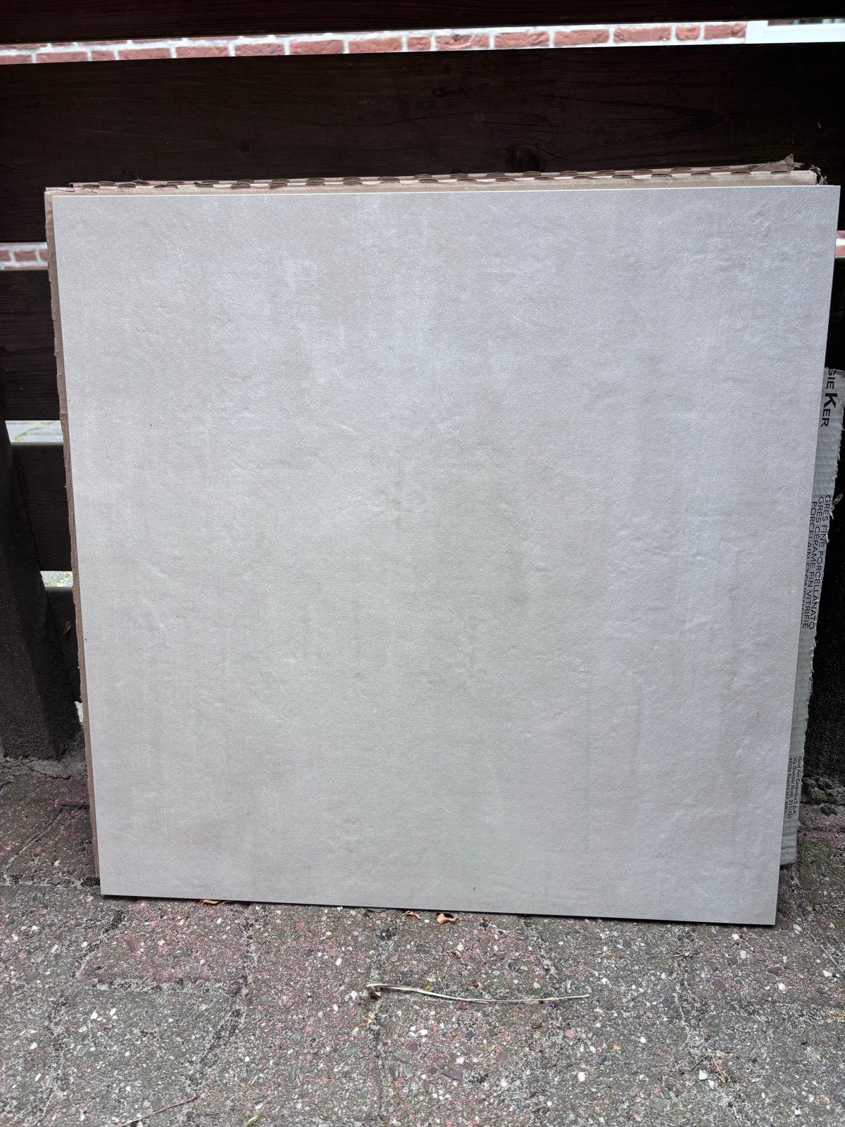 Grote beige badkamer of wc tegels (60x60 cm) 10 stuks, Ophalen, 60 cm of meer, Keramiek, Nieuw