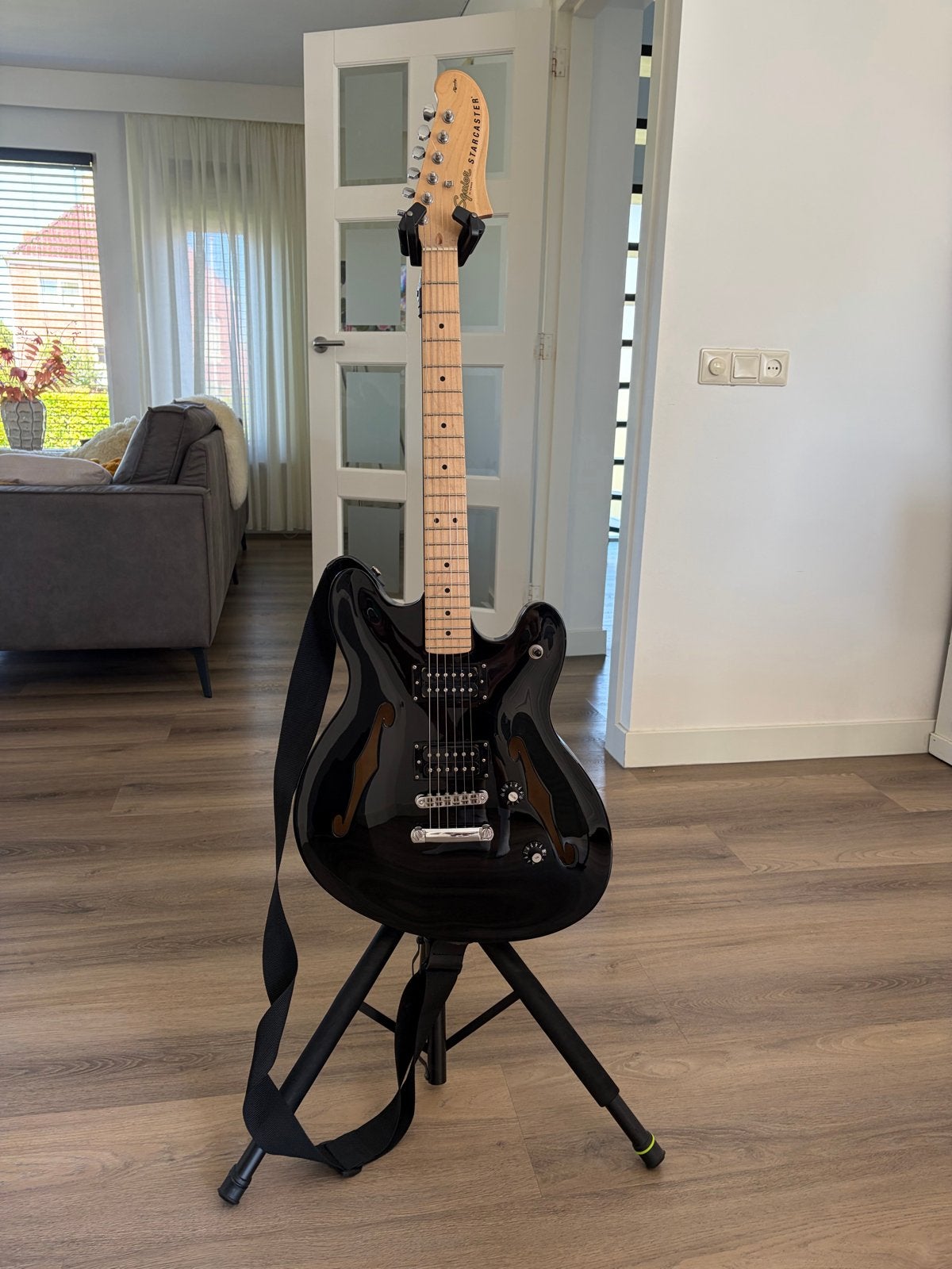 Squier Starcaster Semi-Hollow Body Gitaar Zwart, Muziek en Instrumenten, Ophalen, Zo goed als nieuw, Semi-solid body, Fender