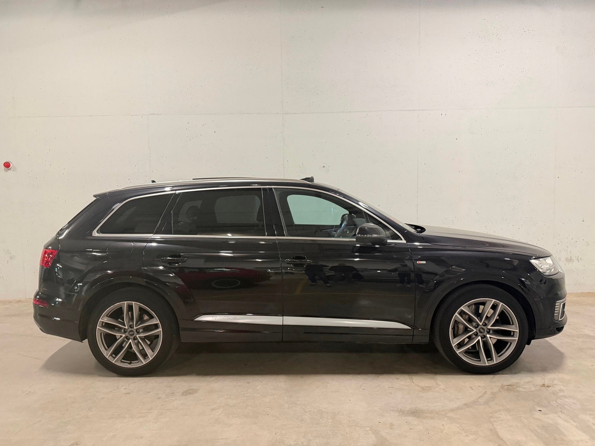Audi Q7 3.0 TDI e-tron quattro Premium Leer Navi PANO, Auto's, Automaat, Dealer onderhouden, Gebruikt, Euro 6