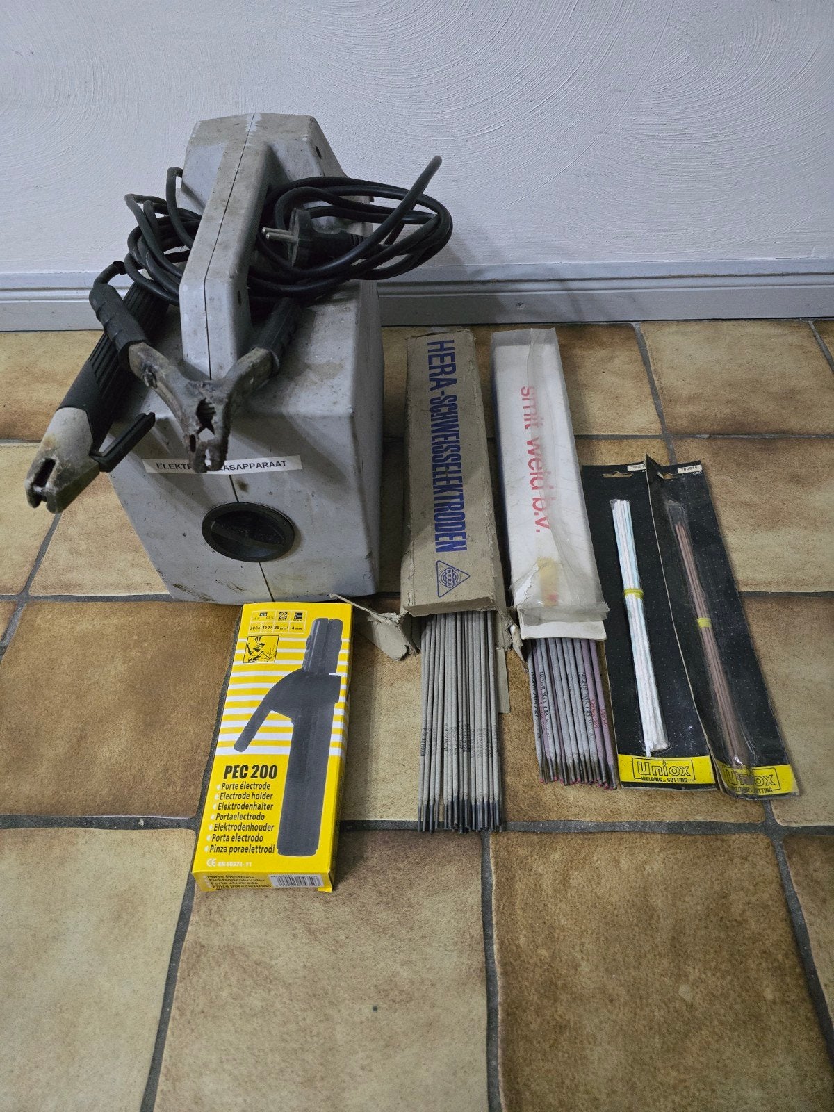 elektrode lasapparaat ( KINZO ARC POWER 1600 ), Ophalen, Gebruikt, 150 tot 250 ampère, Elektroden
