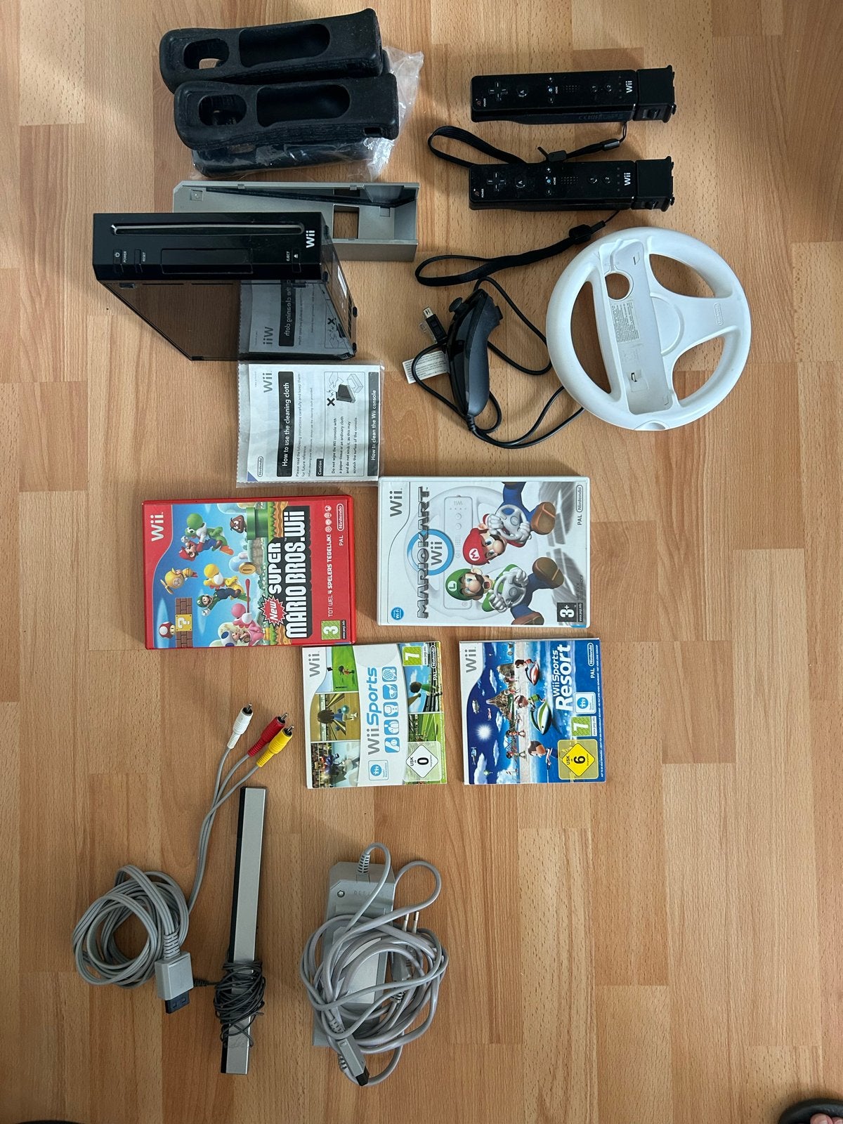 Nintendo Wii Console met 4 games en 2 controllers, Ophalen, Gebruikt, Met 2 controllers, Met games