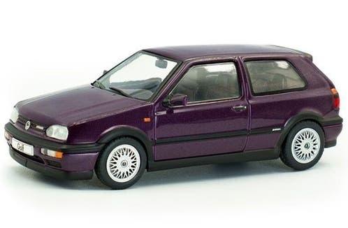 VW Golf MKIII VR6 '94, paars (Dusty mauve pearl) / Solido, Solido, Solido, Rue de L' Ecusson 2, 56120 Josselin France, Nieuw