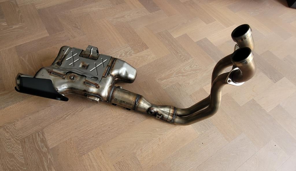 Originele uitlaat Suzuki GSX-8R, Ophalen, Nieuw