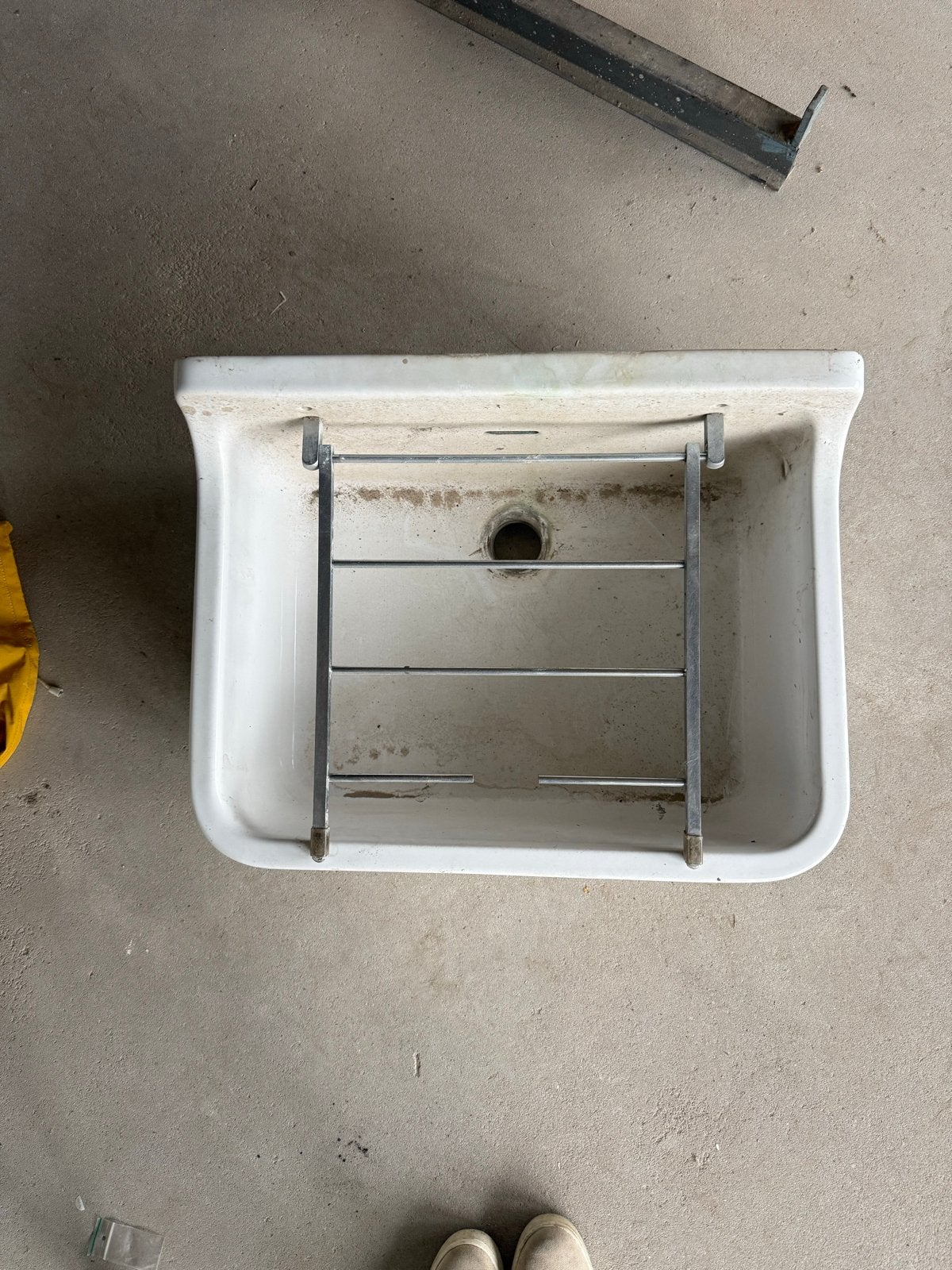 Witte wasbak met rekje - Gebruikt, Ophalen, Gebruikt, Steen, Wastafel