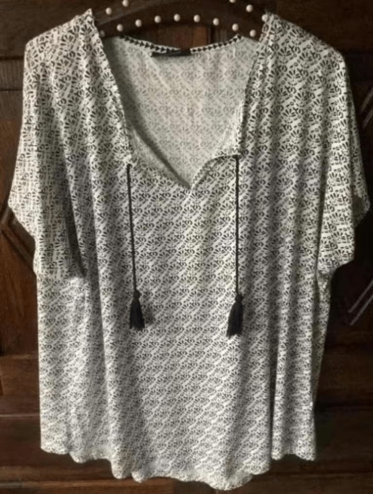 Witte top, tuniek zwarte details; XL 48/50; Gina Benotti, Kleding | Dames, Ophalen of Verzenden, Zo goed als nieuw, Wit, Shirt of Top