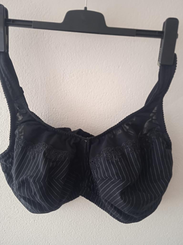 Ulla popken zwarte bh 100 F zwart 7,50, Ophalen of Verzenden, Zwart