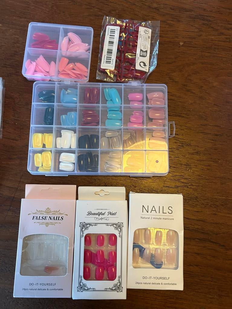 Press on Nails diverse kleuren en maten, Sieraden, Tassen en Uiterlijk, Uiterlijk | Cosmetica en Make-up, Overige kleuren, Nieuw