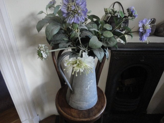 9 kunst TAKKEN - WITTE + PAARSE SCABIOSA, stoffen bloemen, Huis en Inrichting, Binnen, Nieuw, Ophalen of Verzenden, Overige merken