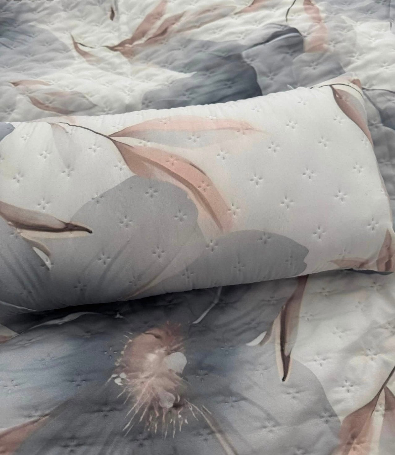 Nieuwe prachtige bedsprei merk:Bouti 180 x 280 + 2 kussens., Ophalen of Verzenden, Nieuw, Tweepersoons, Wit