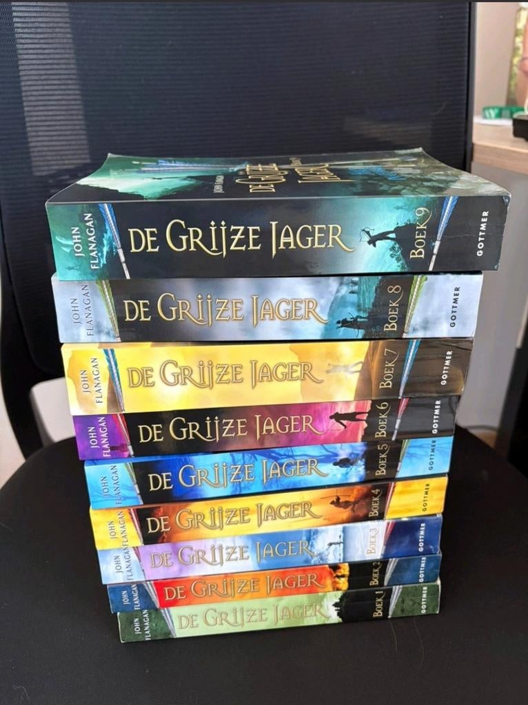 De Grijze Jager Boekenreeks (Boeken 1-9), Boeken, Ophalen of Verzenden, Zo goed als nieuw, John Flanagan, Nederland