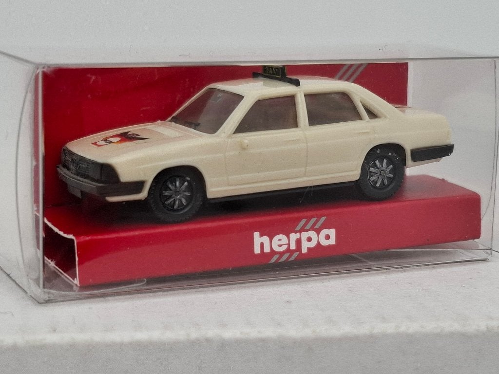 Audi 100 taxi met Herpa reclame op de motorkap - Herpa 1/87, Verzenden, Zo goed als nieuw, Auto, Herpa