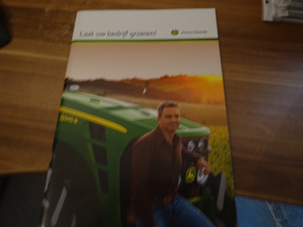 Een john deere overzig folder van de trekkers /machines, Ophalen of Verzenden, Nieuw, Folder