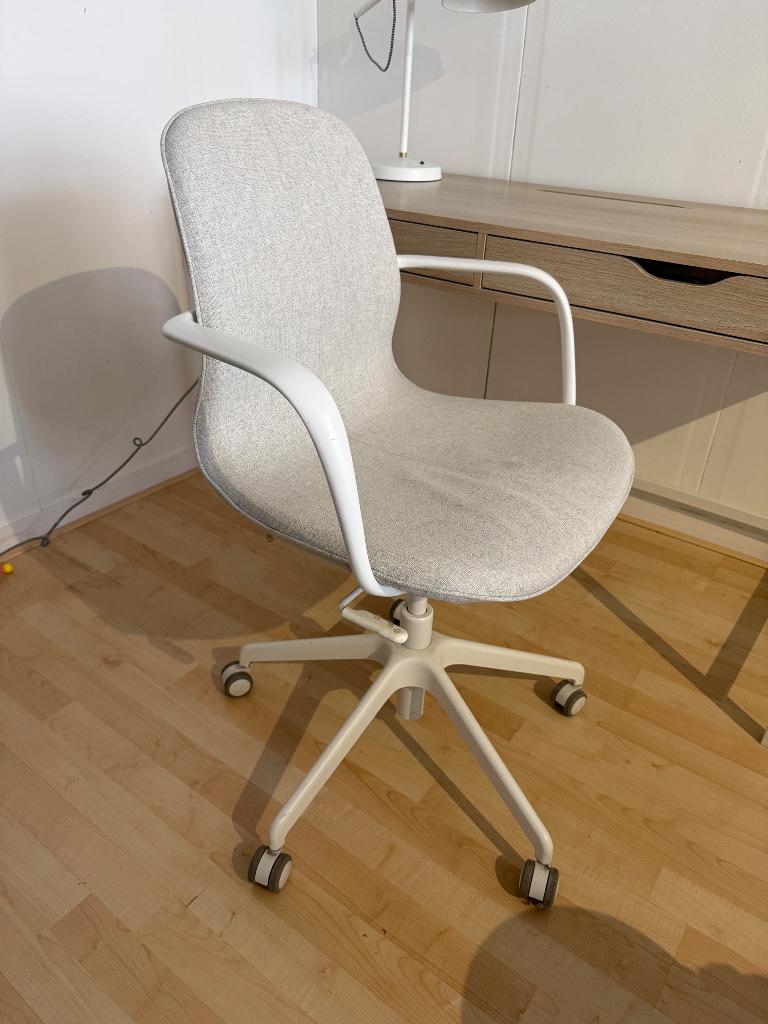 IKEA bureaustoel ‘LÅNGFJÄLL’, Huis en Inrichting, Bureaustoelen, Ophalen, Zo goed als nieuw, Wit, Bureaustoel