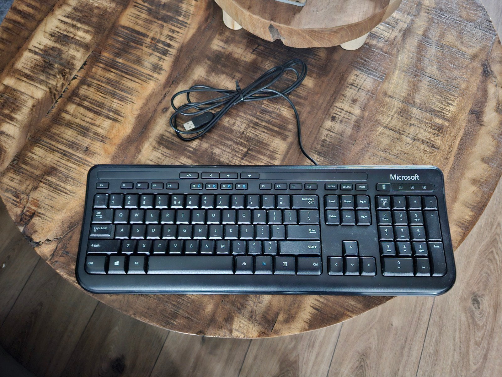 Microsoft Wired Keyboard 600 - Bedraad Toetsenbord, Computers en Software, Ophalen of Verzenden, Qwerty, Numeriek gedeelte, Gebruikt