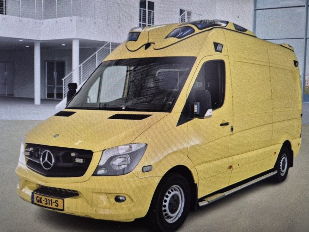 Mercedes-Benz Sprinter 319 ambulance geheel compleet topstaa, Auto's, Bestelauto's, Automaat, Gebruikt, 190 pk, 2000 kg