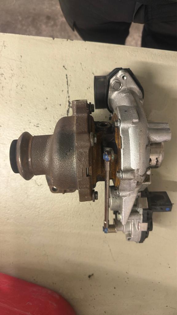Turbo van een 1.5 hdi met 8000km!!, Ophalen, Gebruikt, Peugeot